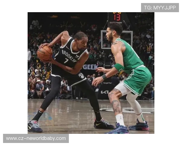 篮网迎来新赛季首场胜利 凯文杜兰特状态回暖助力球队逆袭